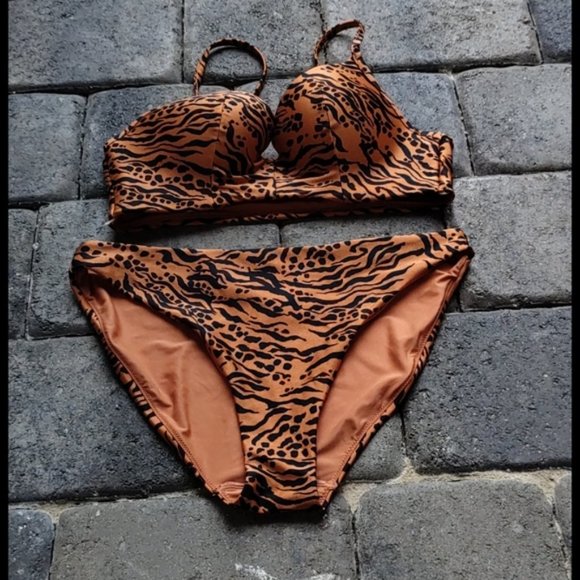 H&M Other - H&M Animal Print Bikini 8 top 10 bottom